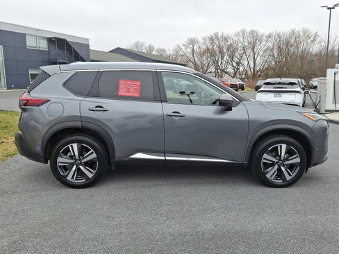 Certified 2023 Nissan Rogue SL w/ SL Premium Package image 9
