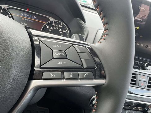 Certified 2025 Nissan Altima 2.5 SR w/ SR Premium Package image 22