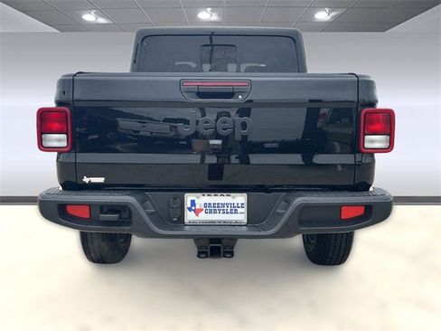 New 2025 Jeep Gladiator Sport w/ Premium Package image 9