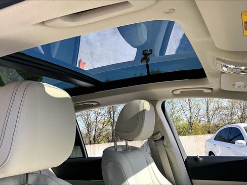 Used 2024 Mercedes-Benz GLE 350 4MATIC image 14