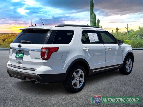 Used 2019 Ford Explorer XLT w/ Equipment Group 202A FWD image 5