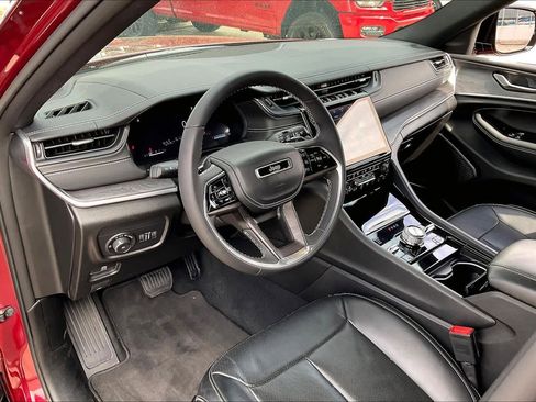 Used 2023 Jeep Grand Cherokee L Overland image 16