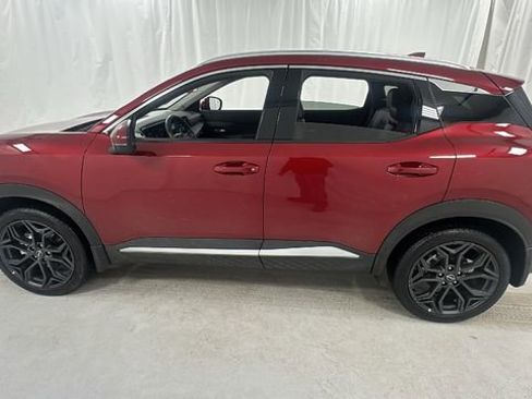 Certified 2025 Nissan Kicks SR image 6