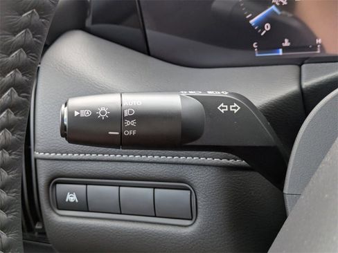 New 2025 Nissan Armada SV image 29