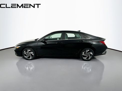 Used 2024 Hyundai Elantra Limited image 6