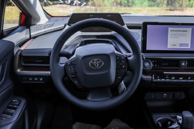 New 2026 Toyota Prius Plug-In Hybrid FWD image 12