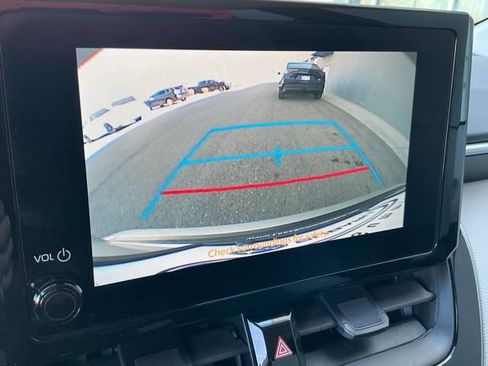 Used 2025 Toyota Corolla LE image 23