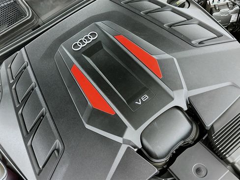 Used 2023 Audi SQ8 Premium Plus w/ SQ8 Luxury Package AWD/4WD image 33