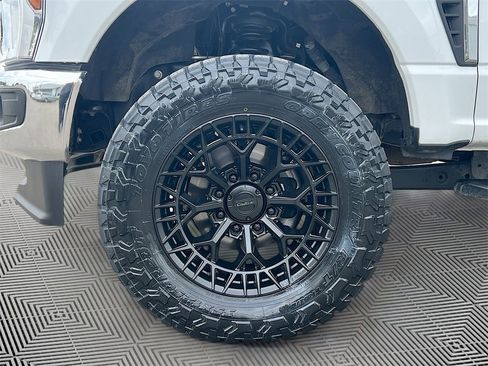 Used 2024 Ford F250 XLT w/ FX4 Off-Road Package image 28