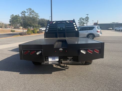 Used 2022 Ford F350 XLT w/ XLT Premium Package image 6