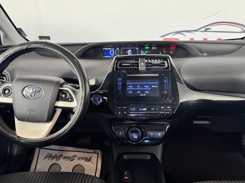 Used 2017 Toyota Prius Two FWD image 27