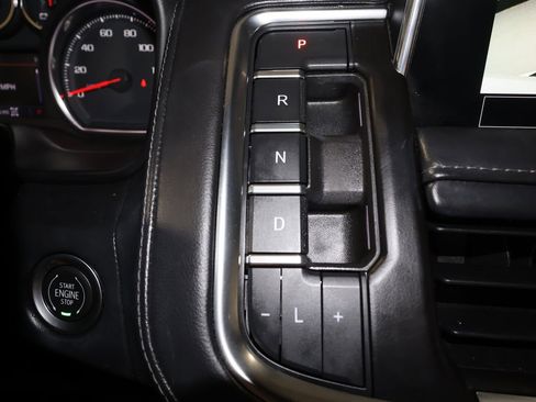 Used 2021 Chevrolet Tahoe Z71 image 16