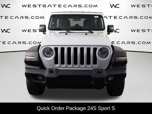 Used 2018 Jeep Wrangler Unlimited Sport S AWD/4WD image 2