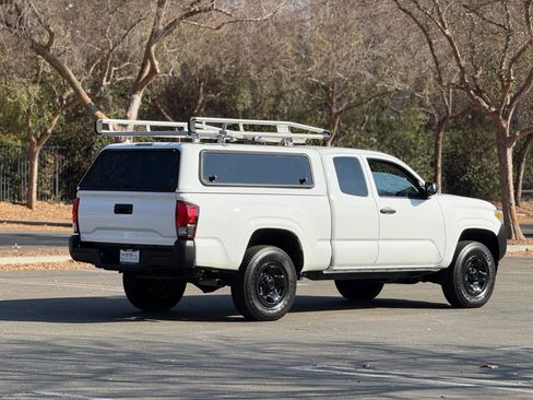 Used 2019 Toyota Tacoma SR RWD image 3