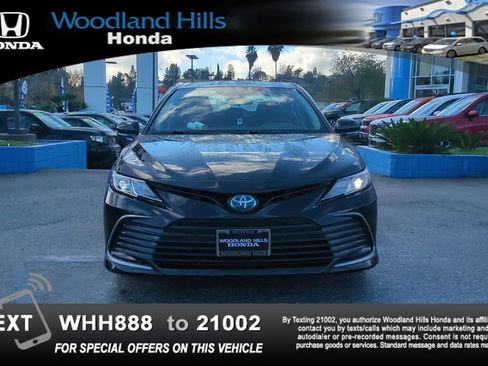 Used 2022 Toyota Camry LE image 2