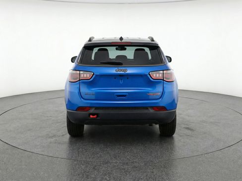 Used 2025 Jeep Compass Trailhawk AWD/4WD image 7