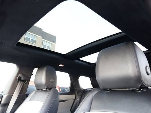 Used 2023 Land Rover Range Rover Evoque R-Dynamic SE image 21