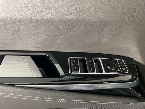 New 2025 Cadillac Escalade Premium Luxury w/ LPO, Radiant Package image 23