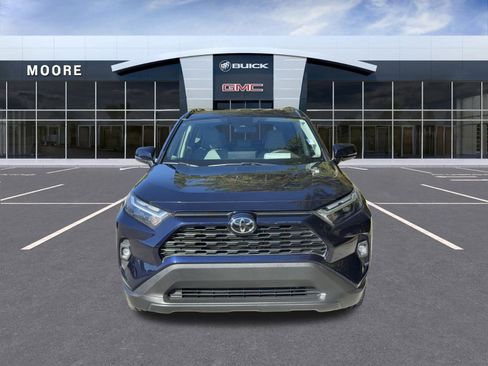 Used 2022 Toyota RAV4 XLE Premium image 2