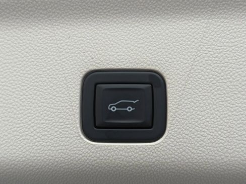 Used 2024 Cadillac Escalade Sport Platinum w/ LPO, Floor Liner Package AWD/4WD image 33