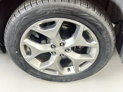 Used 2015 Subaru Forester 2.5i Touring w/ Eyesight & Navigation System AWD/4WD image 11