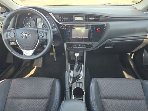 Used 2018 Toyota Corolla SE image 8