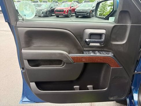 Used 2019 GMC Sierra 1500 SLE w/ SLE Value Package AWD/4WD image 17