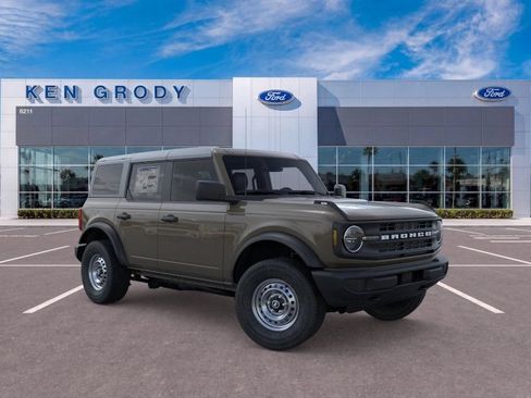 New 2026 Ford Bronco 4-Door AWD/4WD image 1