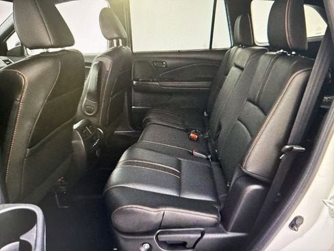 Used 2022 Honda Pilot TrailSport image 10