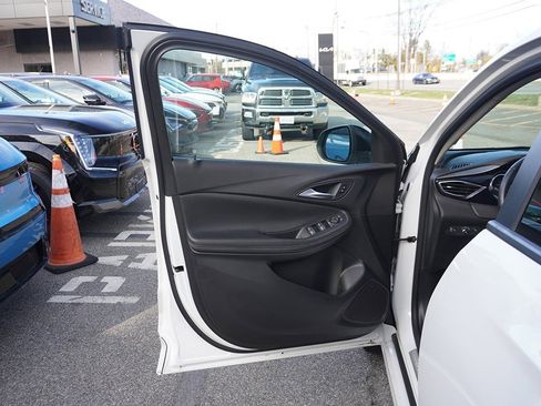 Used 2020 Buick Encore GX Preferred w/ Sport Touring Package image 21