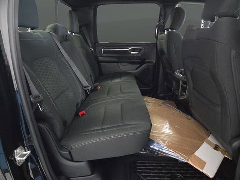 New 2026 RAM 1500 4x4 Crew Cab image 33