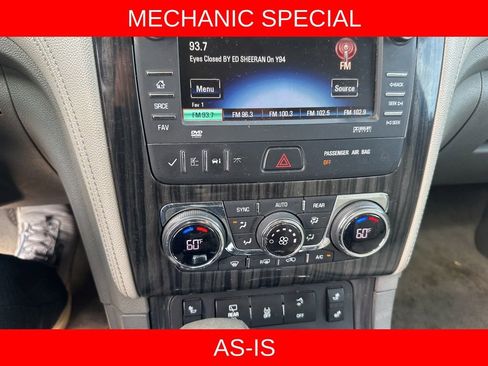 Used 2014 Chevrolet Traverse LT image 17