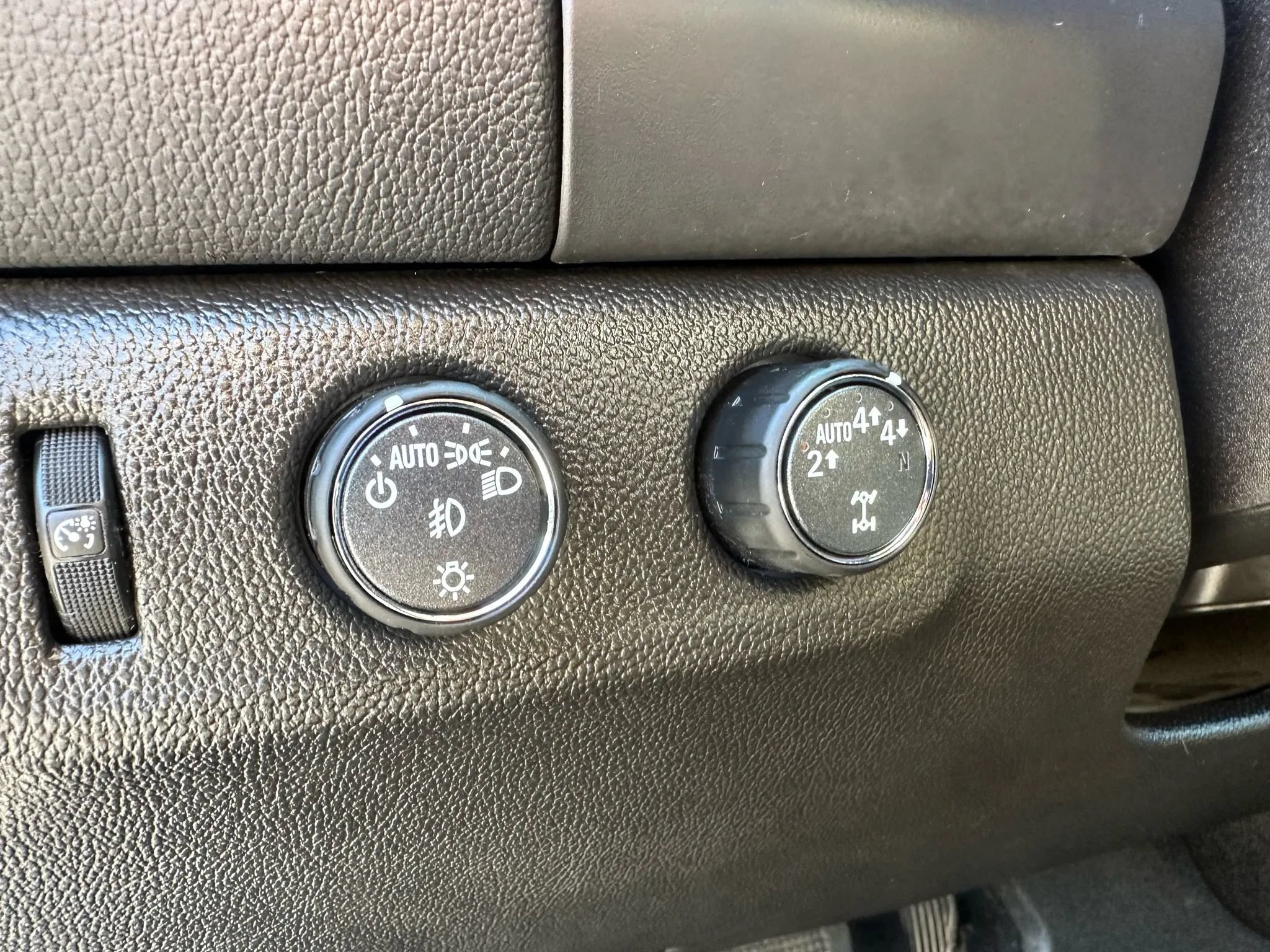 Used 2022 Chevrolet Colorado LT w/ Luxury Package AWD/4WD image 33