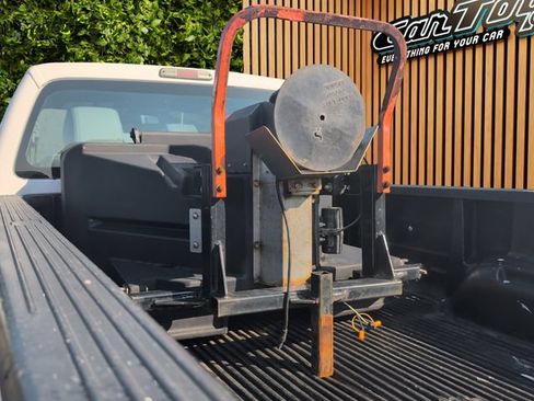 Used 2016 Ford F250 XL w/ Power Equipment Group AWD/4WD image 2