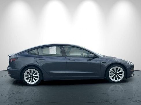 Used 2023 Tesla Model 3 Standard Range RWD image 3