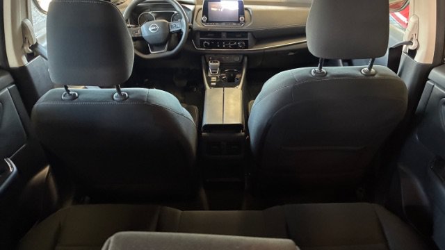 Used 2025 Nissan Rogue S FWD image 14