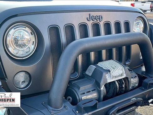 Used 2018 Jeep Wrangler Unlimited Sport image 27