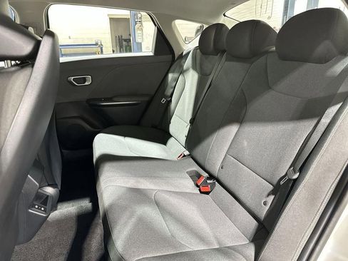 New 2025 Kia K4 LX image 20