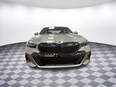 New 2026 BMW 530i xDrive w/ M Sport Package AWD/4WD image 5
