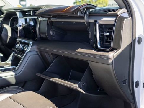 Used 2023 GMC Sierra 1500 Denali AWD/4WD image 56