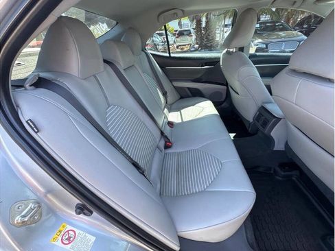 Used 2018 Toyota Camry SE w/ Audio Package FWD image 10