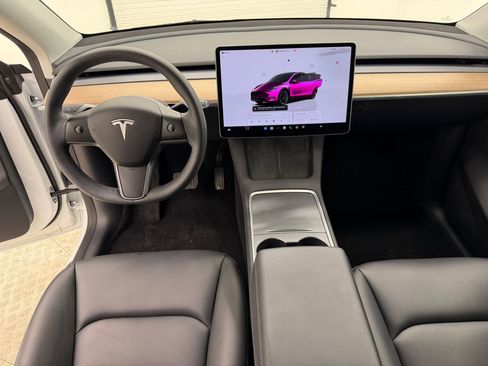 Used 2023 Tesla Model Y Long Range image 20