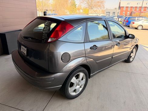 Used 2007 Ford Focus ZX5 Hatchback image 7