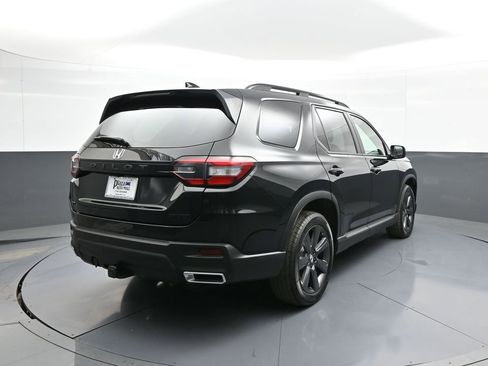 Certified 2023 Honda Pilot Sport image 6