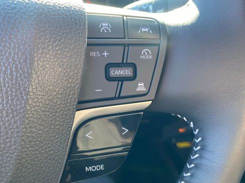 Used 2025 Toyota Camry SE w/ Multimedia Upgrade Package image 28