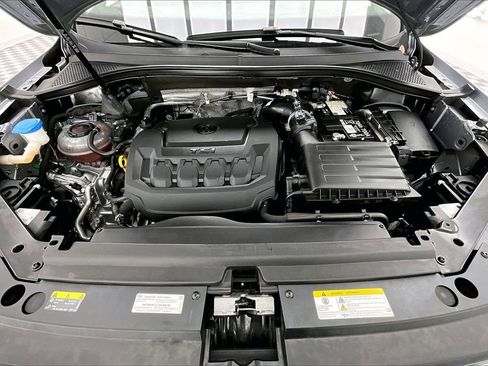 Used 2024 Volkswagen Tiguan SE image 10
