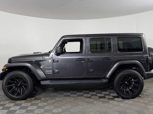Used 2019 Jeep Wrangler Unlimited Sahara w/ Dual Top Group AWD/4WD image 5
