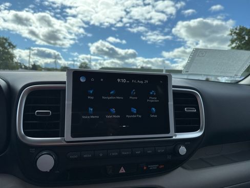 New 2025 Hyundai Venue Limited image 20