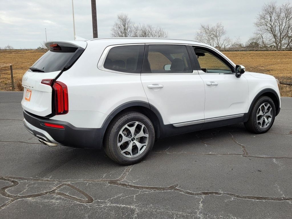 Used 2022 Kia Telluride EX FWD image 12