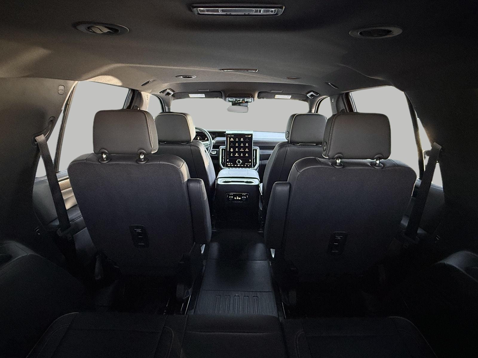 Used 2026 GMC Yukon Elevation AWD/4WD image 29